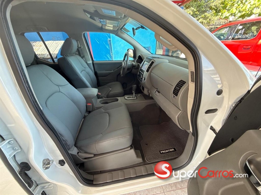 2021 Nissan Frontier SV — foto 9 / 12