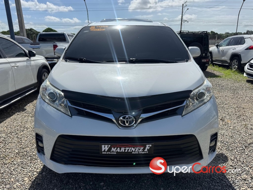 2016 Toyota Sienna XLE — foto 3 / 11