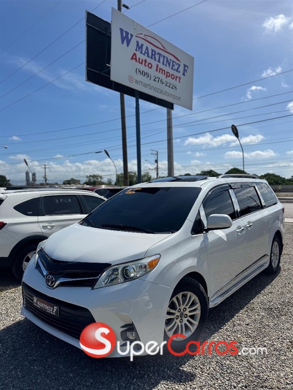 2016 Toyota Sienna XLE — foto 6 / 11