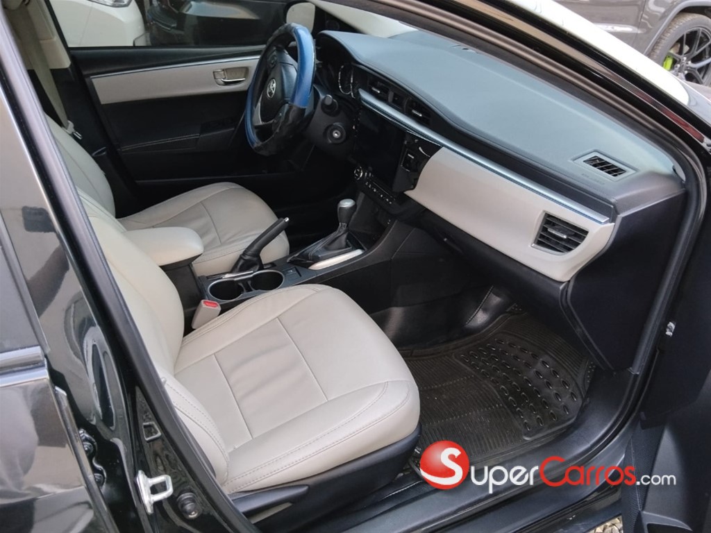 2014 Toyota Corolla LE — foto 10 / 12