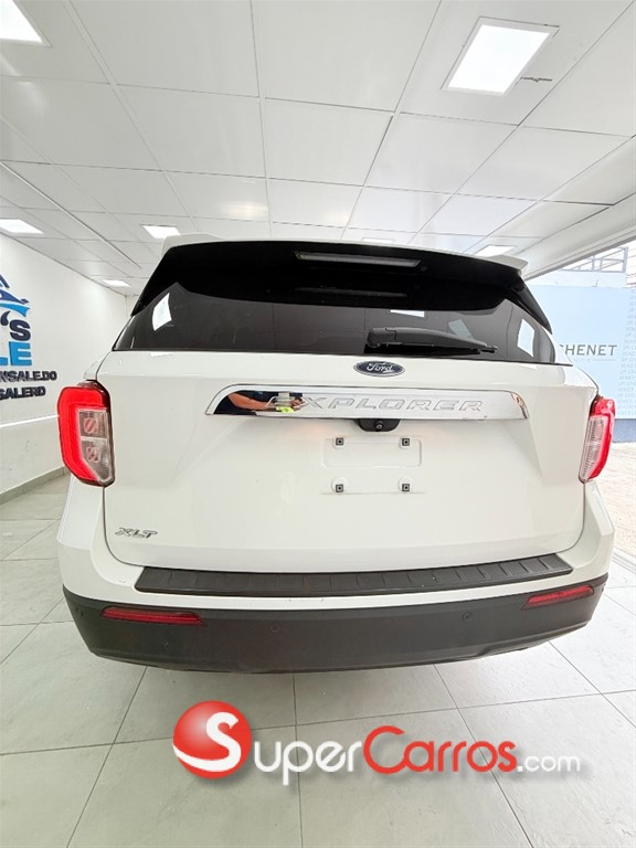 2022 Ford Explorer XLT — foto 6 / 10