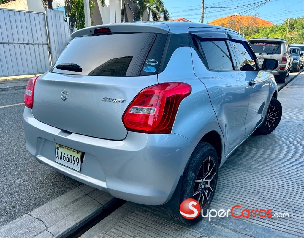 2017 Suzuki Swift — foto 5 / 12