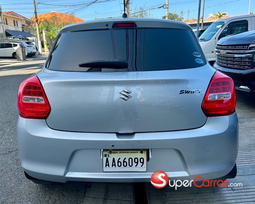 2017 Suzuki Swift — foto 6 / 12