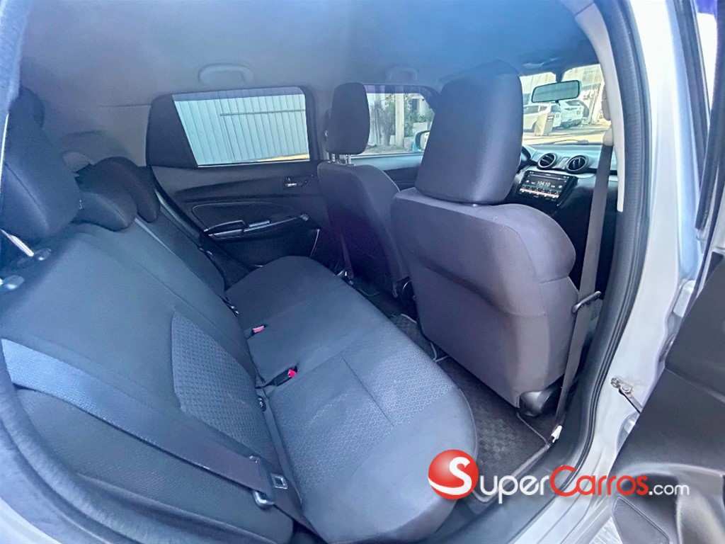 2017 Suzuki Swift — foto 10 / 12