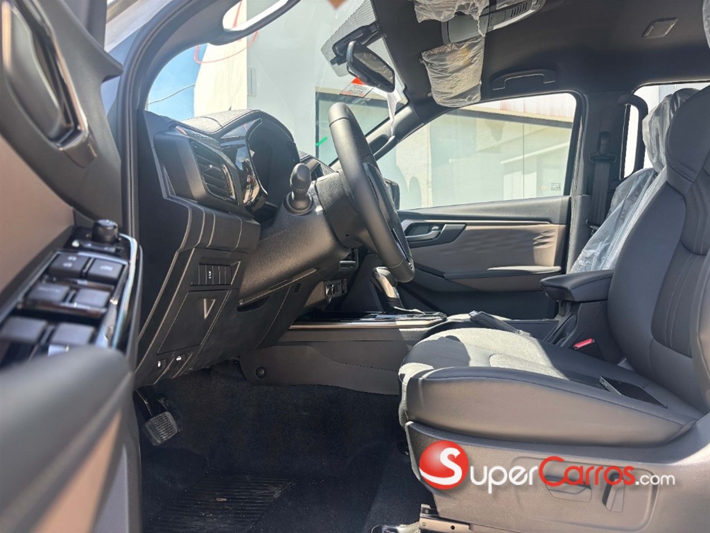 2027 Isuzu DMAX — foto 2 / 7