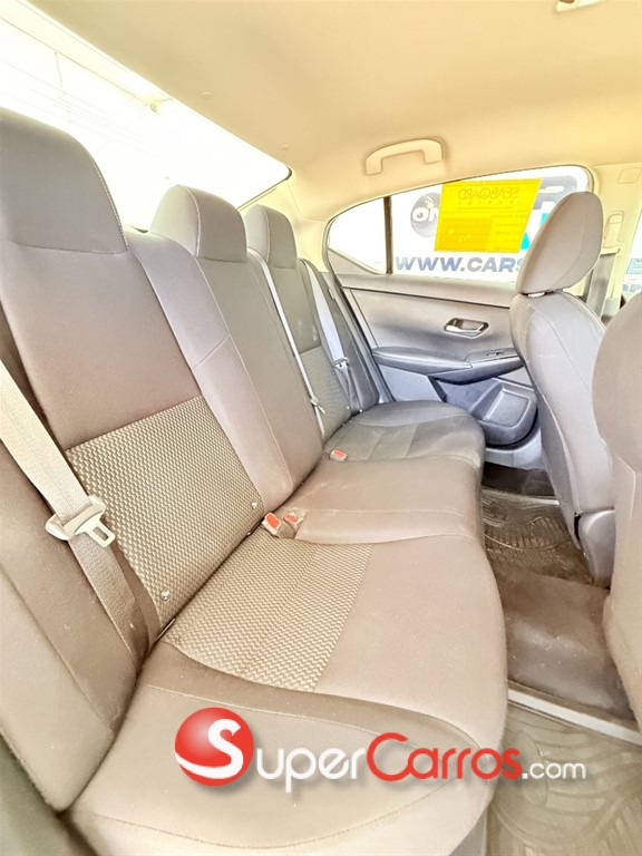 2021 Nissan Sentra — foto 4 / 10