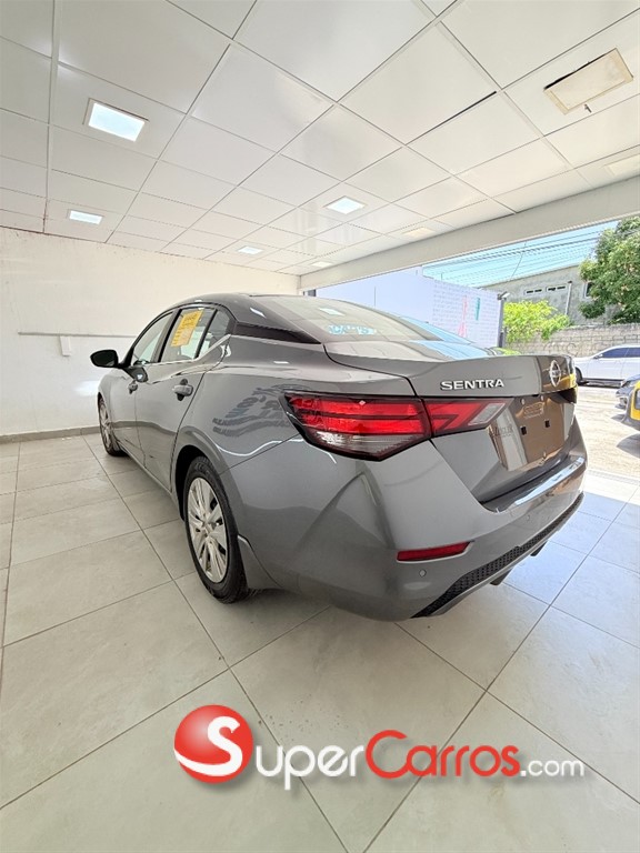 2021 Nissan Sentra — foto 7 / 10