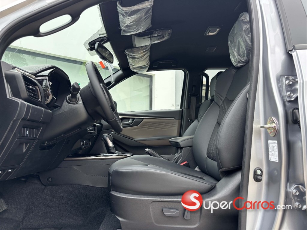 2027 Isuzu DMAX — foto 3 / 7