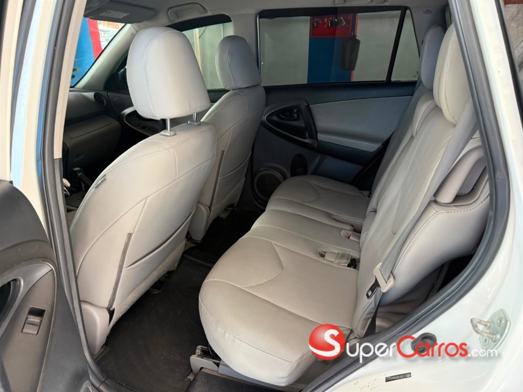 2012 Toyota RAV4 — foto 10 / 12