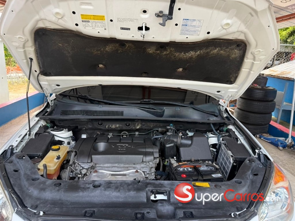 2012 Toyota RAV4 — foto 11 / 12