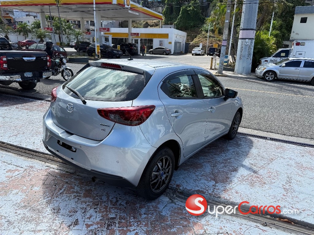2021 Mazda 2 — foto 4 / 12