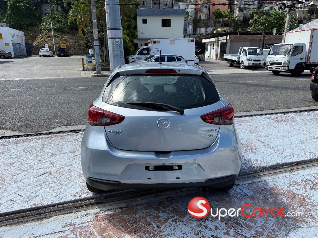 2021 Mazda 2 — foto 5 / 12