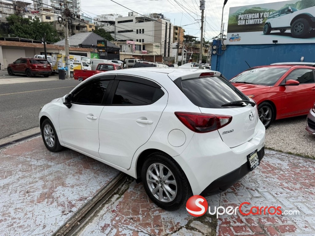 2016 Mazda Demio — foto 6 / 11