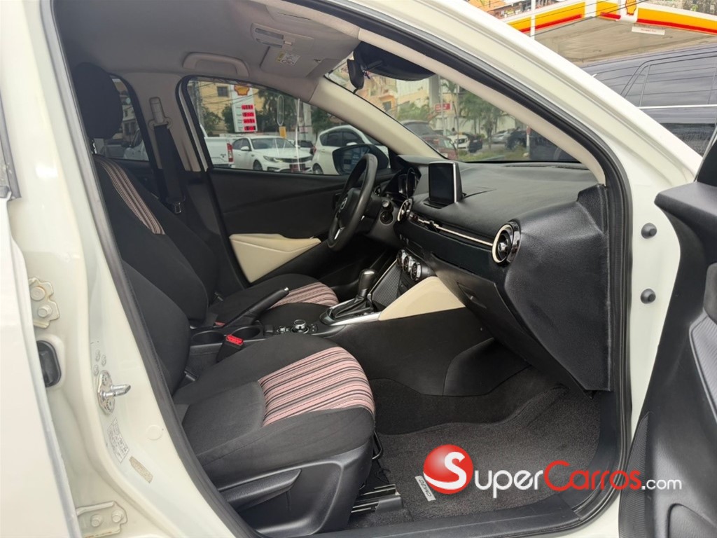 2016 Mazda Demio — foto 7 / 11