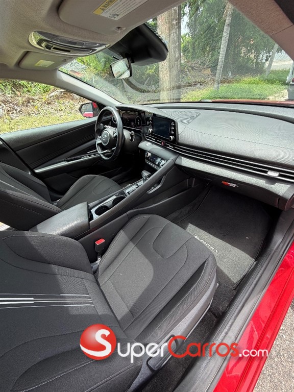 2021 Hyundai Elantra SEL — foto 5 / 8