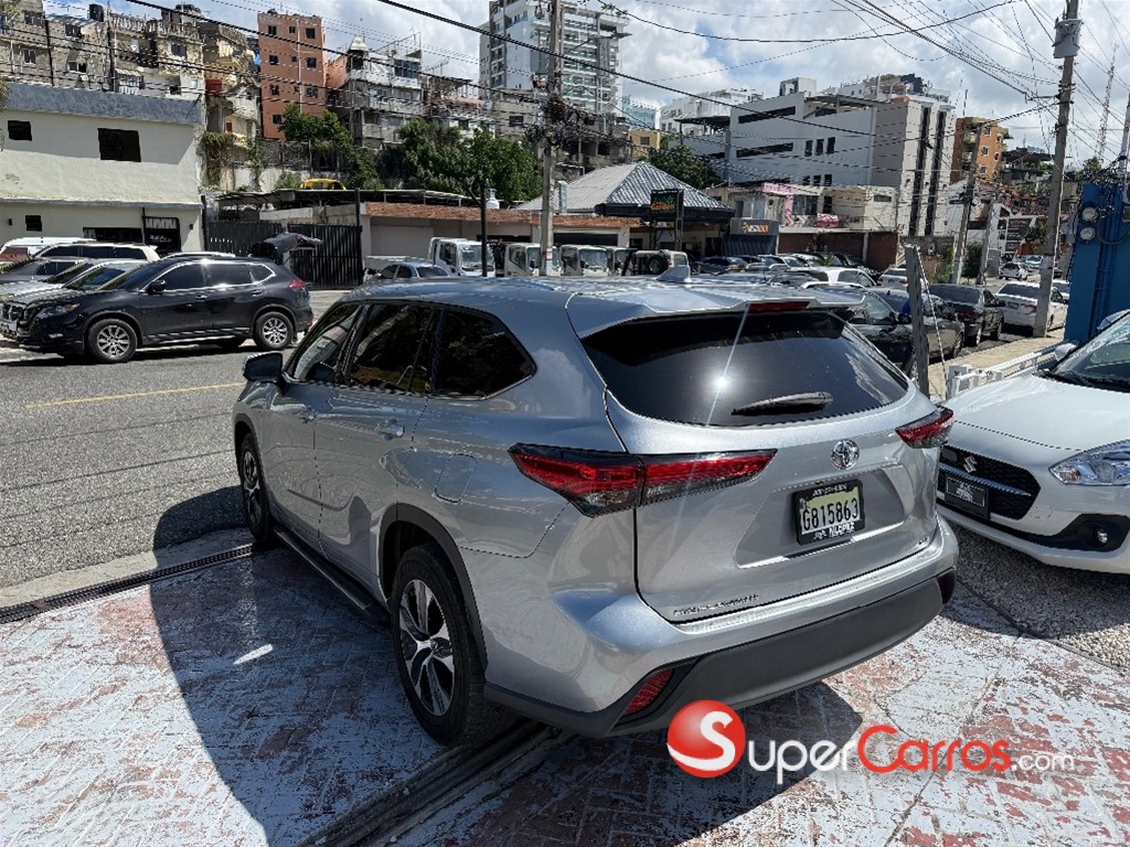 2021 Toyota Highlander Hybrid XLE — foto 6 / 12