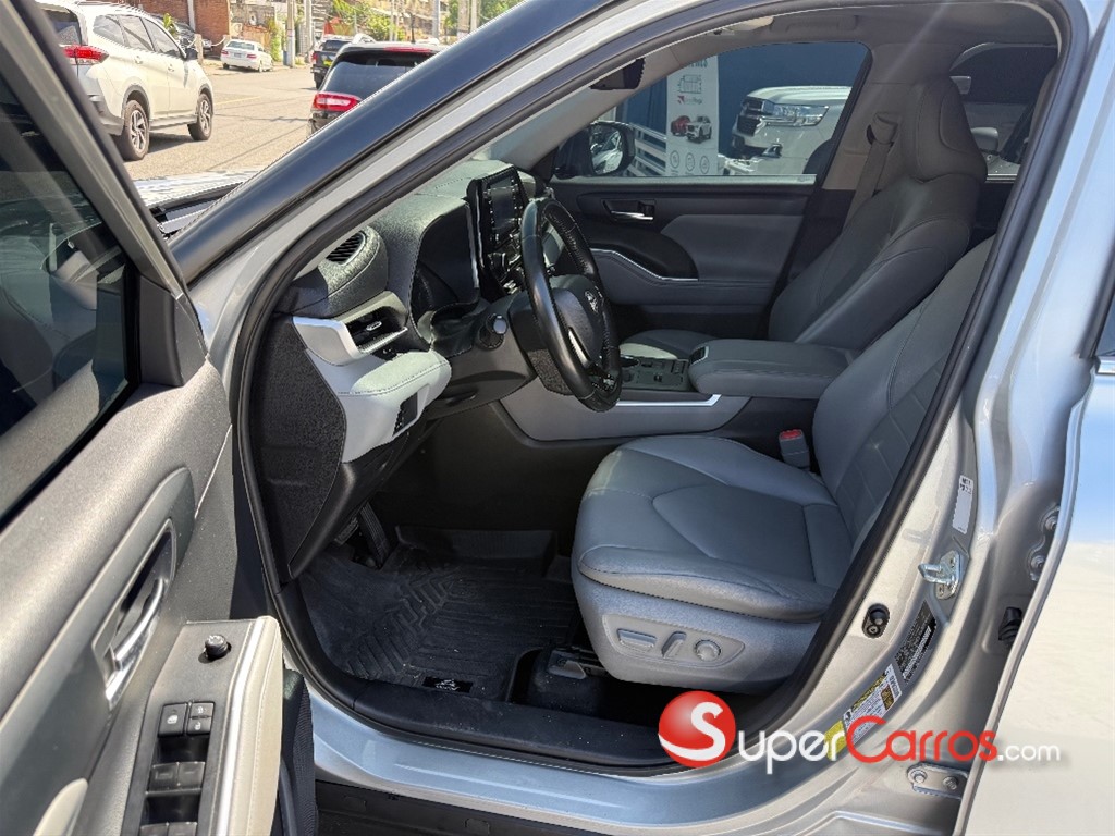 2021 Toyota Highlander Hybrid XLE — foto 7 / 12