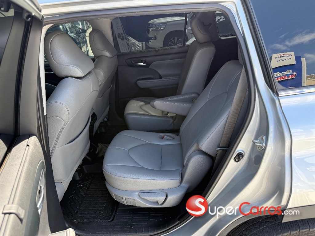 2021 Toyota Highlander Hybrid XLE — foto 8 / 12