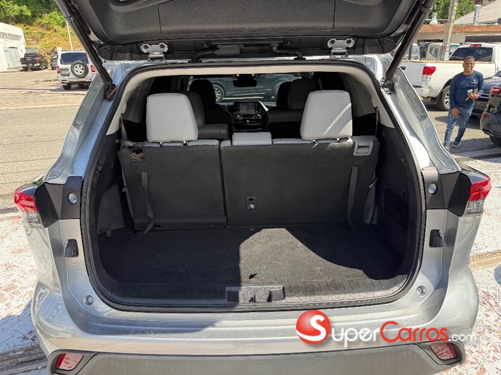 2021 Toyota Highlander Hybrid XLE — foto 9 / 12
