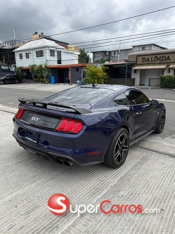 2020 Ford Mustang GT — foto 6 / 12