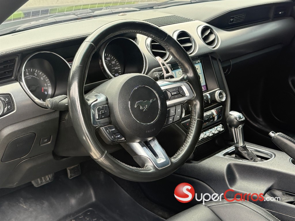2020 Ford Mustang GT — foto 10 / 12