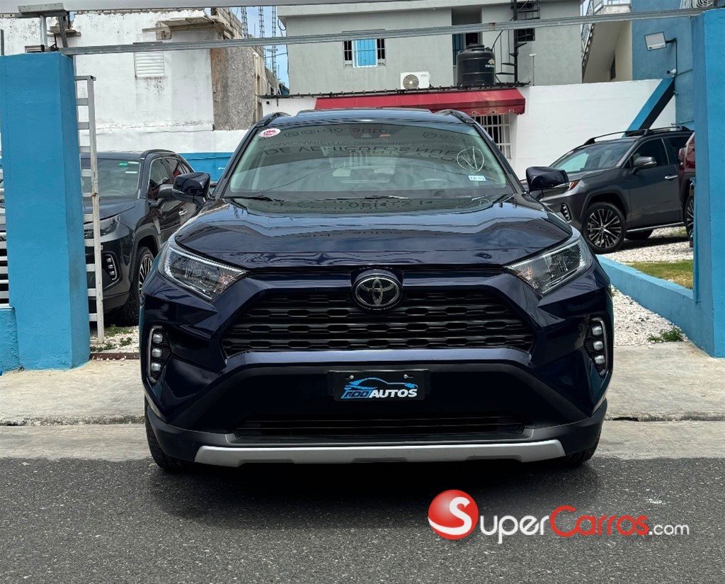 2021 Toyota RAV4 XLE Premium — foto 2 / 9