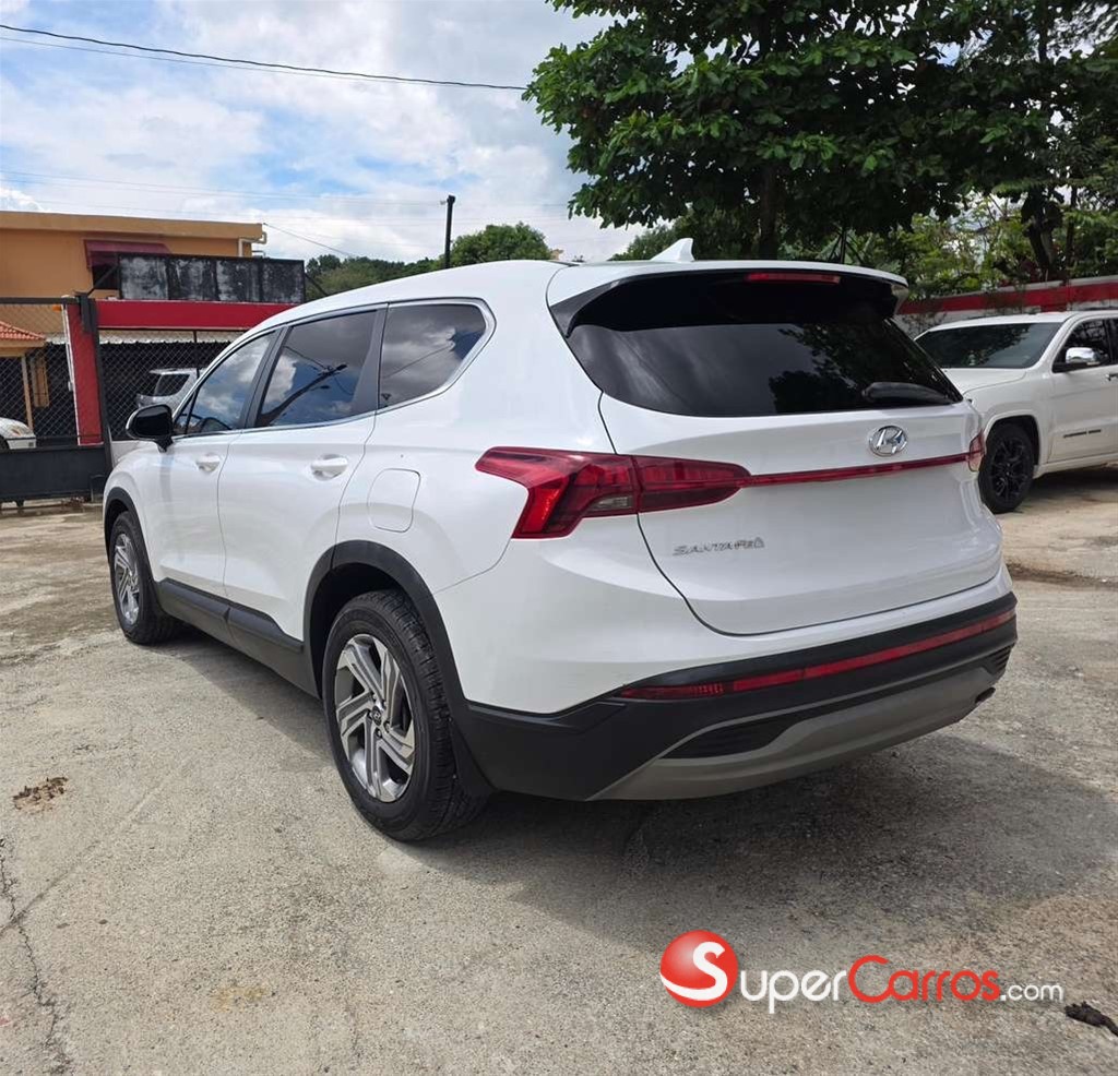 2022 Hyundai Santa Fe SE — foto 4 / 11