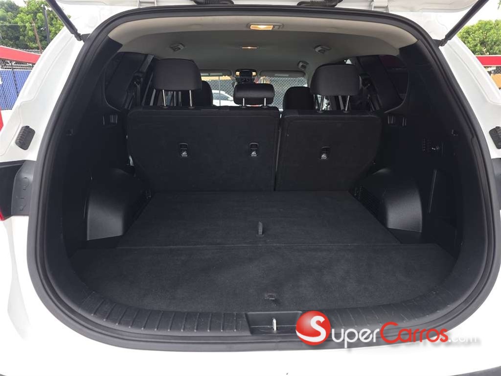 2022 Hyundai Santa Fe SE — foto 9 / 11
