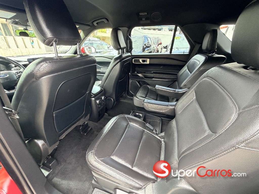 2020 Ford Explorer XLT — foto 8 / 12