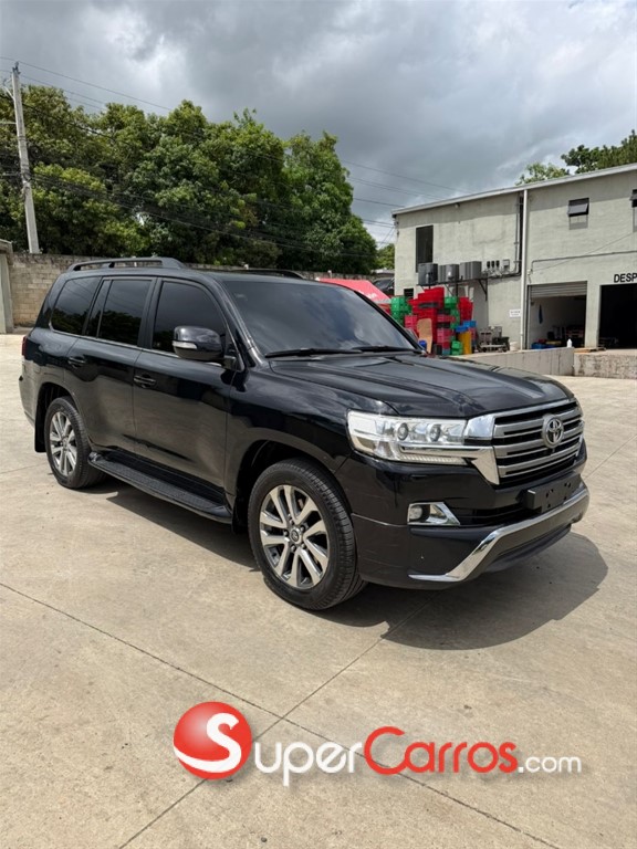 2018 Toyota Land Cruiser VXR — foto 2 / 10
