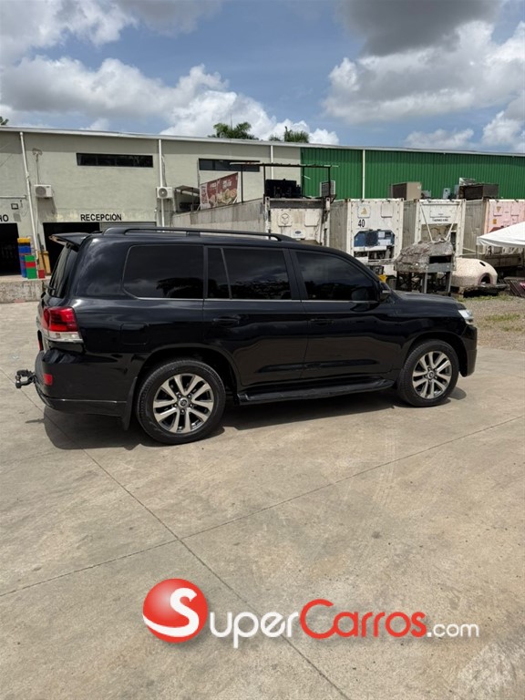 2018 Toyota Land Cruiser VXR — foto 4 / 10