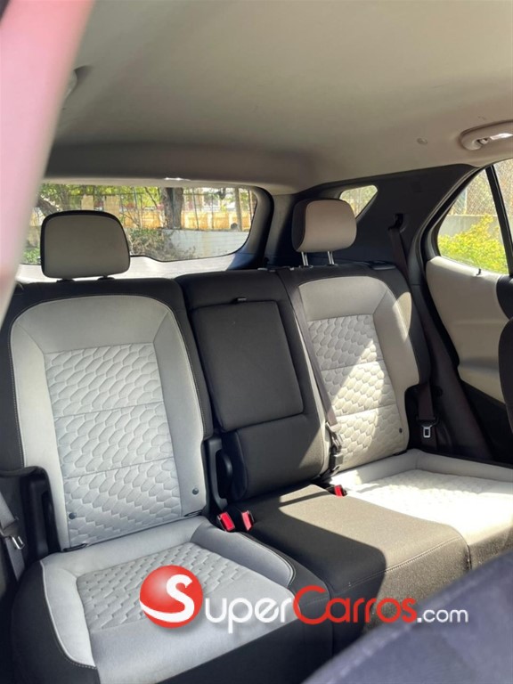 2020 Chevrolet Equinox LT — foto 2 / 9