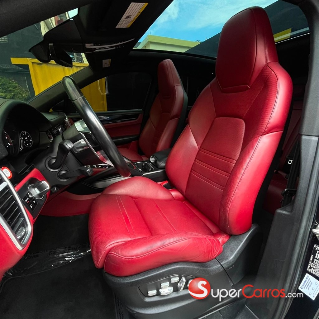 2020 Porsche Cayenne Coupe S — foto 3 / 10