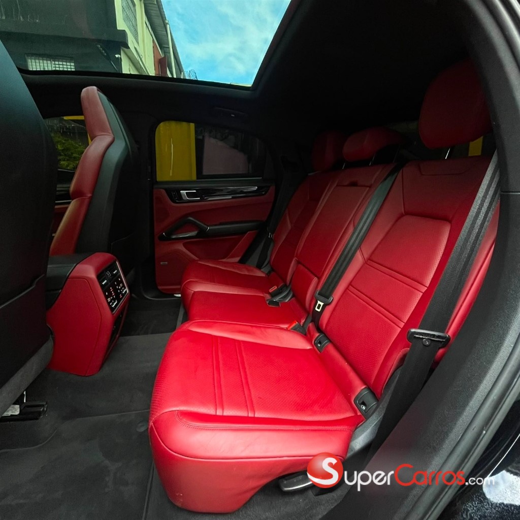 2020 Porsche Cayenne Coupe S — foto 4 / 10