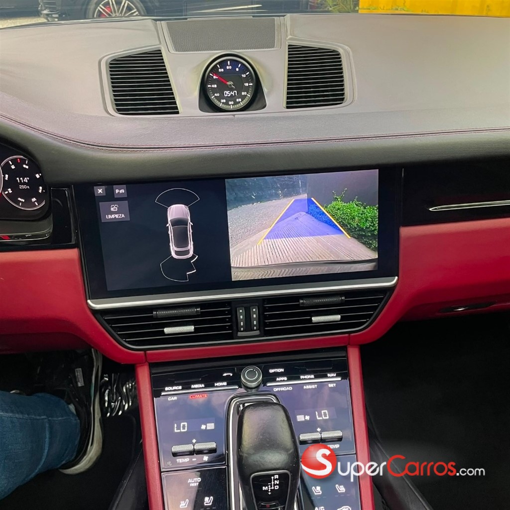 2020 Porsche Cayenne Coupe S — foto 6 / 10