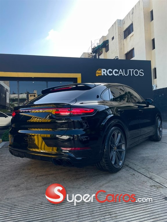 2020 Porsche Cayenne Coupe S — foto 8 / 10