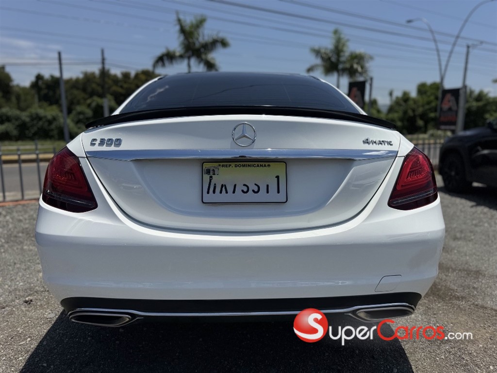 2019 Mercedes-Benz Clase C 300 4 Matic — foto 3 / 9