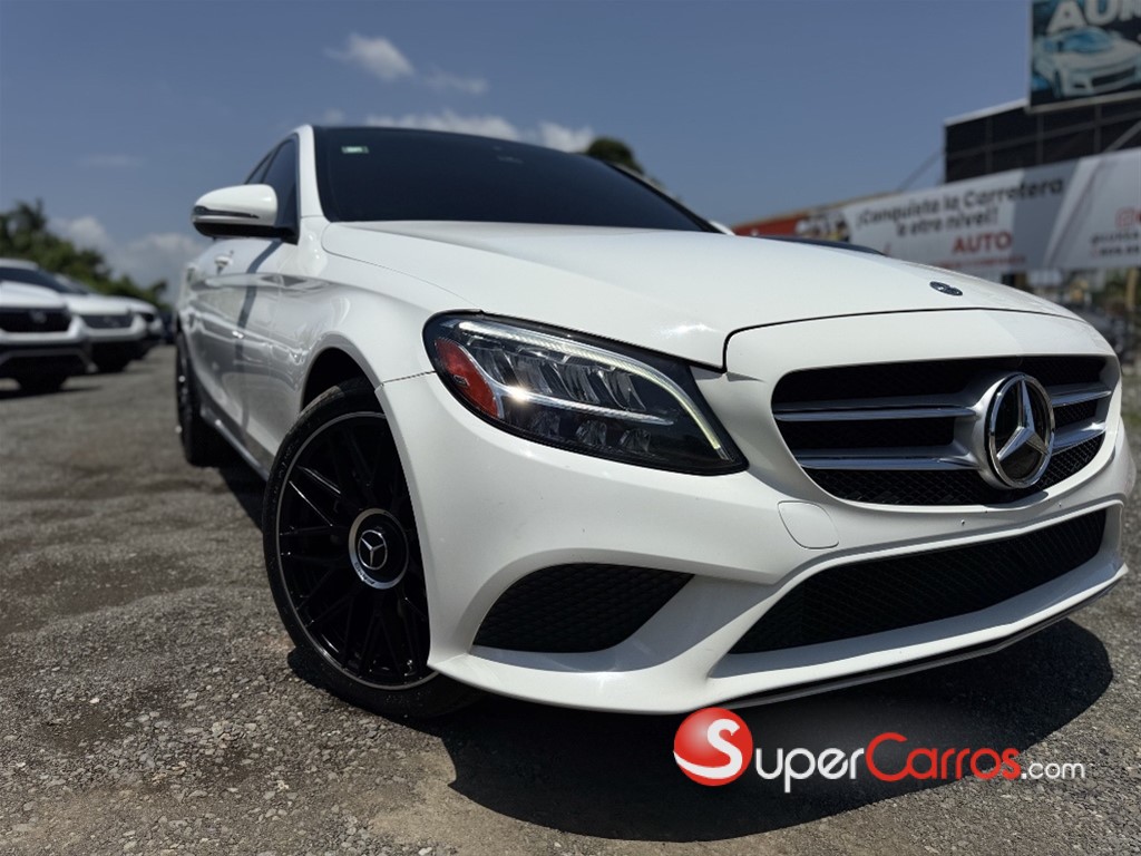 2019 Mercedes-Benz Clase C 300 4 Matic — foto 5 / 9