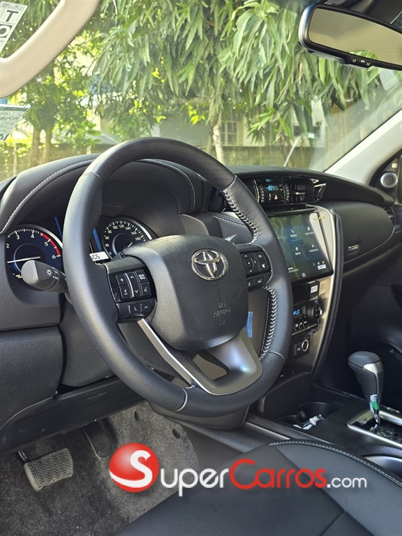2026 Toyota Fortuner DIAMOND — foto 5 / 8