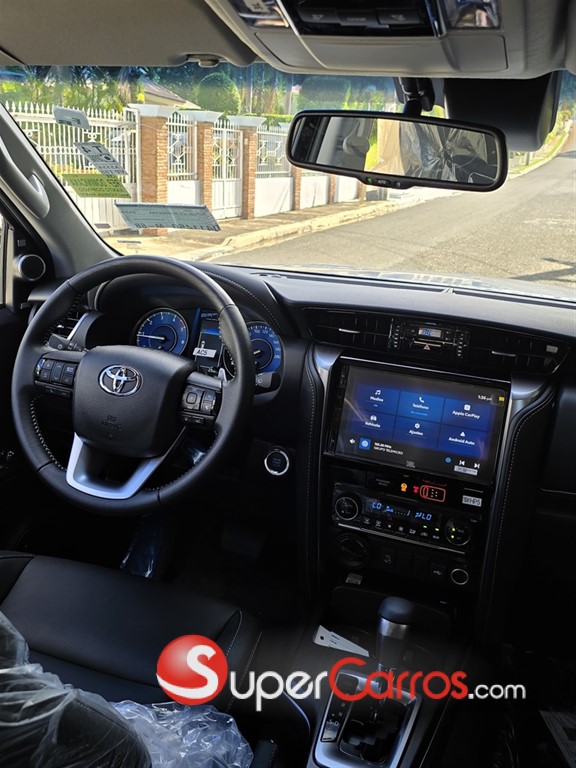 2026 Toyota Fortuner DIAMOND — foto 7 / 8