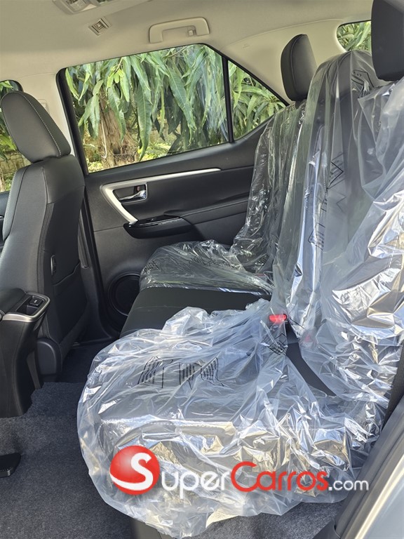 2026 Toyota Fortuner DIAMOND — foto 8 / 8