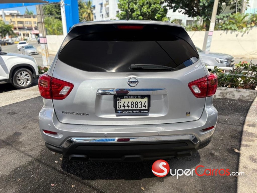 2019 Nissan Pathfinder Limited — foto 5 / 10