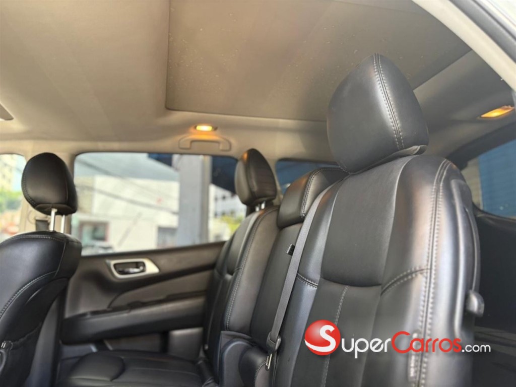 2019 Nissan Pathfinder Limited — foto 10 / 10