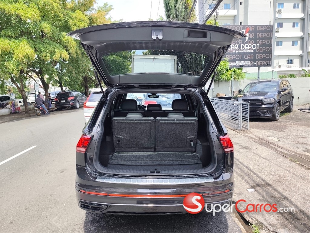 2022 Volkswagen Tiguan R Design — foto 11 / 12