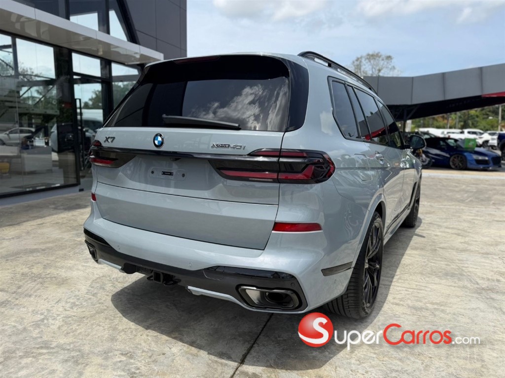 2024 BMW X 7 XDRIVE 40i — foto 4 / 9