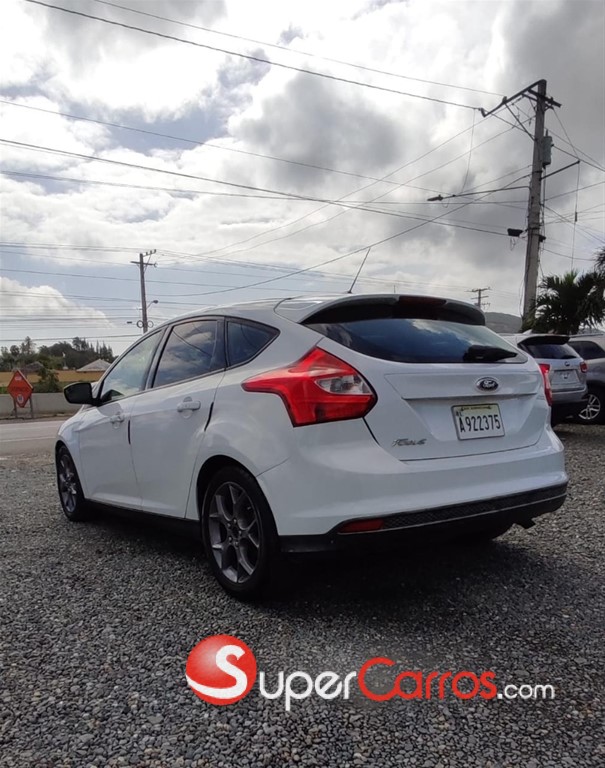 2015 Ford Focus Hatchback — foto 8 / 8