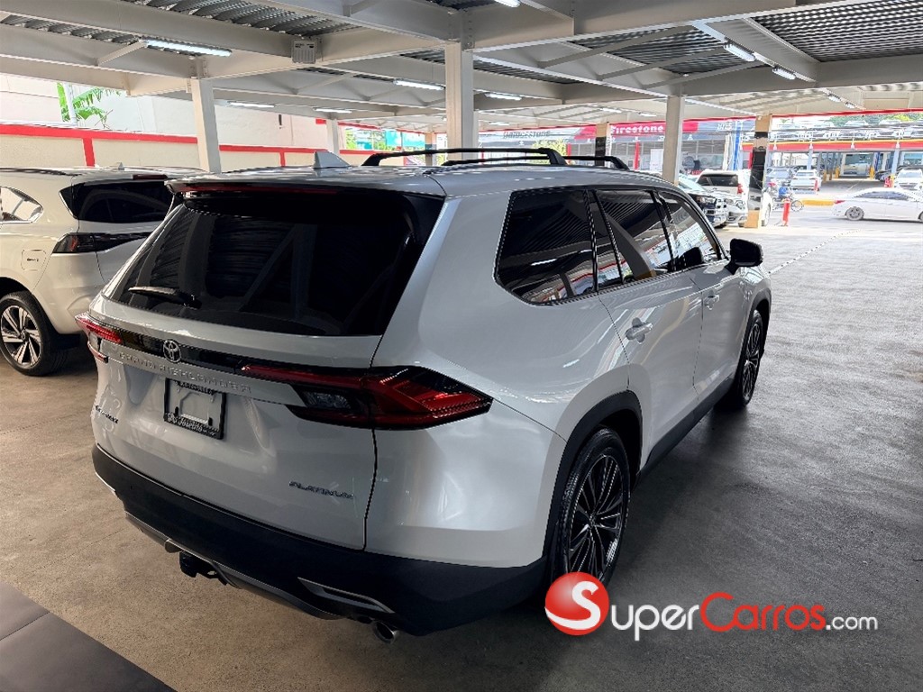 2024 Toyota Grand Highlander Max Platinum Hybrid — foto 6 / 12