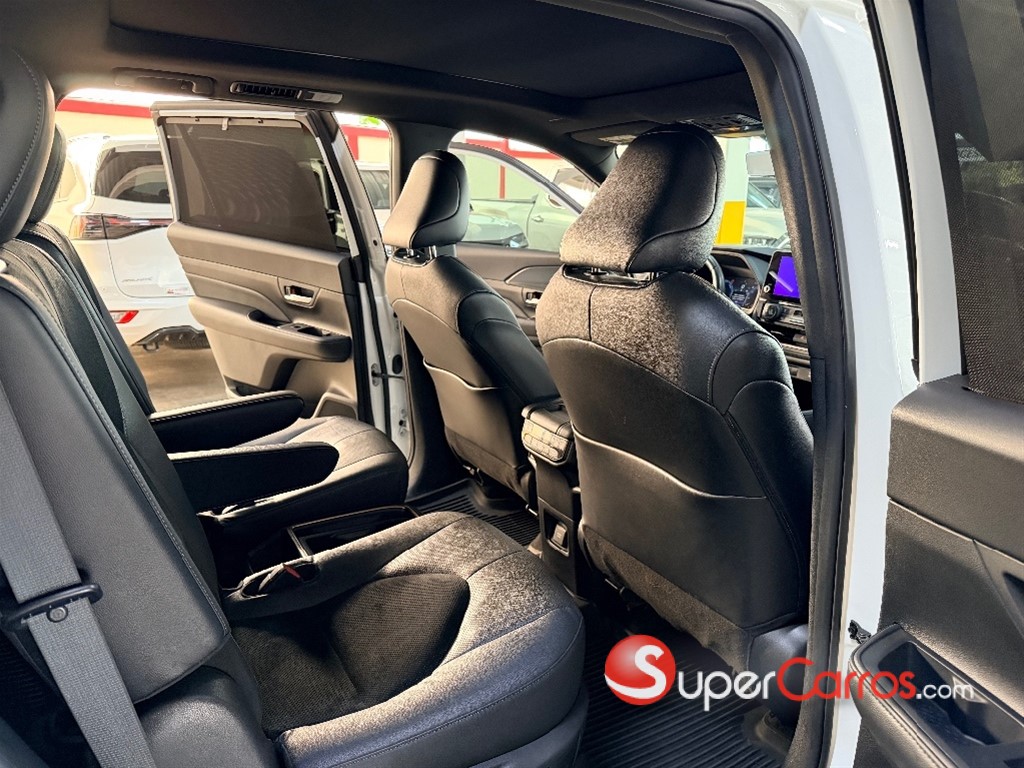 2024 Toyota Grand Highlander Max Platinum Hybrid — foto 8 / 12