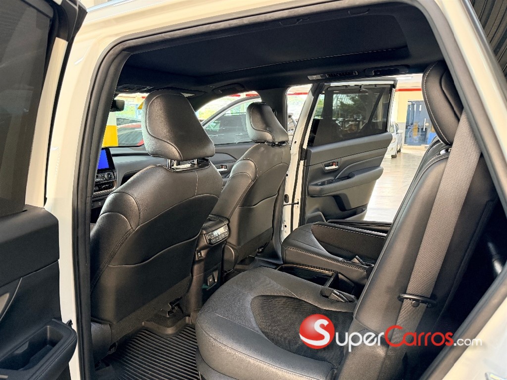 2024 Toyota Grand Highlander Max Platinum Hybrid — foto 10 / 12