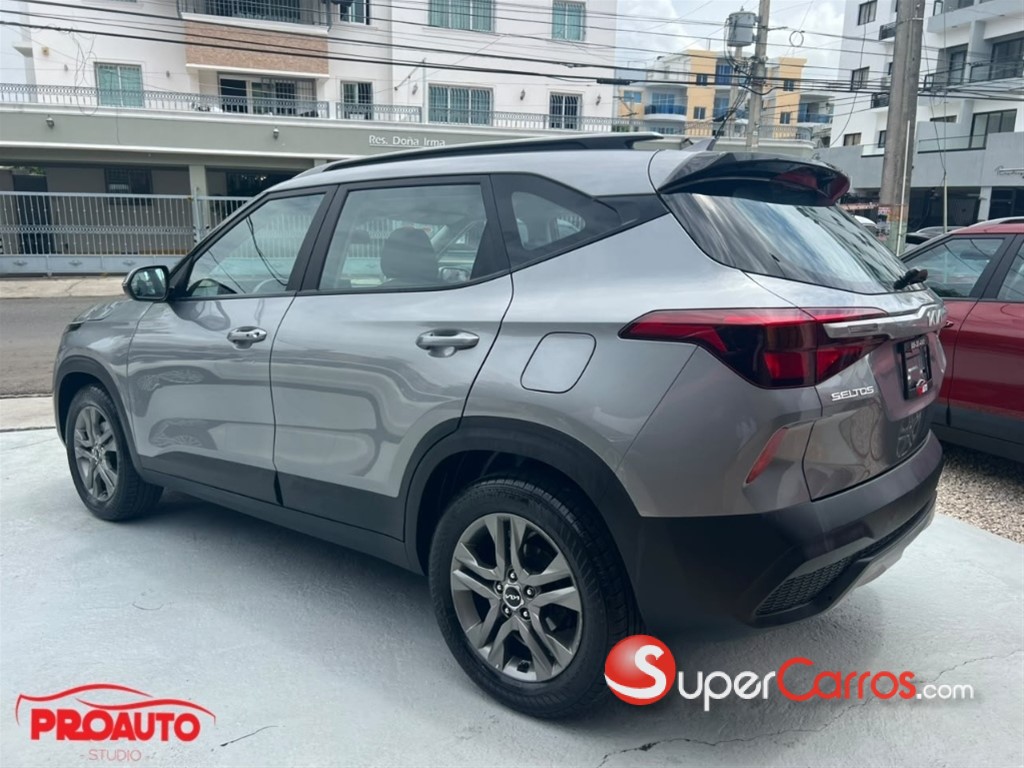 2022 Kia Seltos — foto 4 / 10